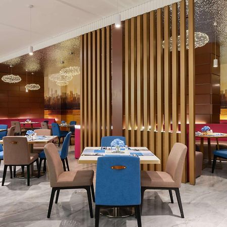 Novotel Guangzhou Baiyun Airport - Canton Fair Free Shuttle Bus & Official Registration Agency Екстериор снимка