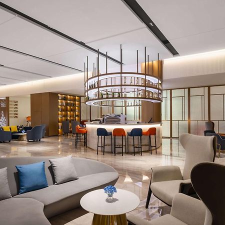 Novotel Guangzhou Baiyun Airport - Canton Fair Free Shuttle Bus & Official Registration Agency Екстериор снимка