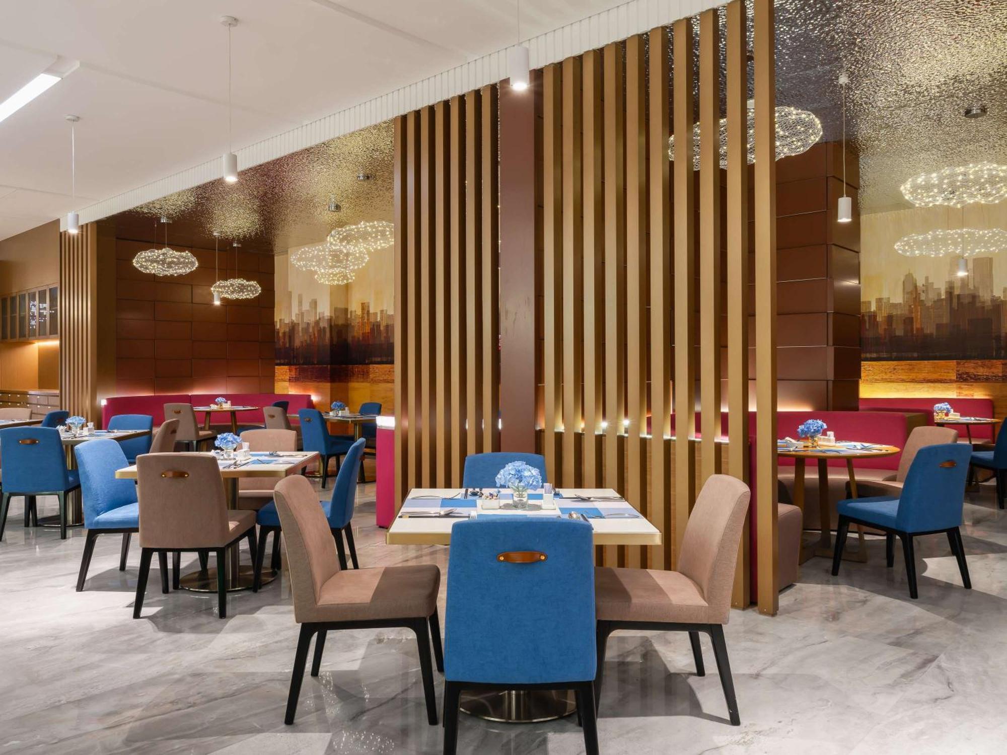 Novotel Guangzhou Baiyun Airport - Canton Fair Free Shuttle Bus & Official Registration Agency Екстериор снимка